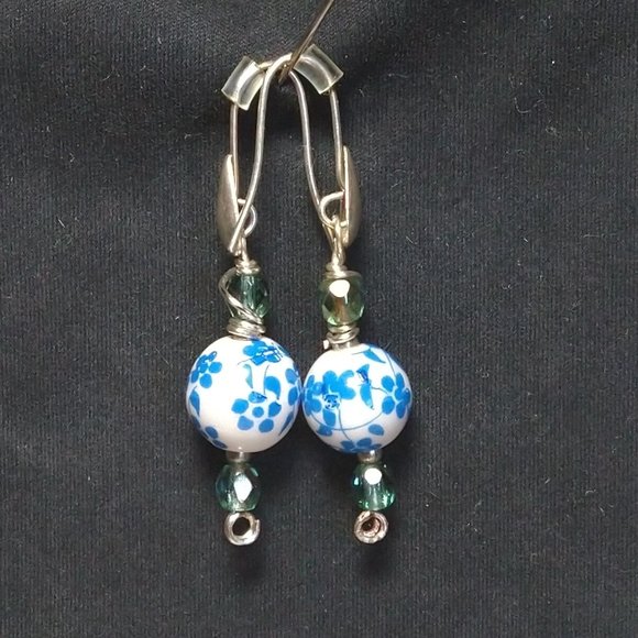 CCLHMHLLC Wired Jewellery Designs - Picture 3 of 4